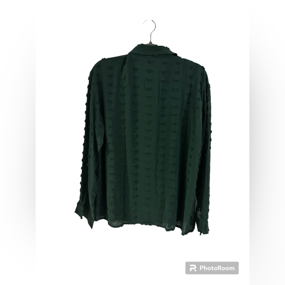NWOT Green Dotted Collared Button Up Long Sleeve Blouse - Picture 4 of 5